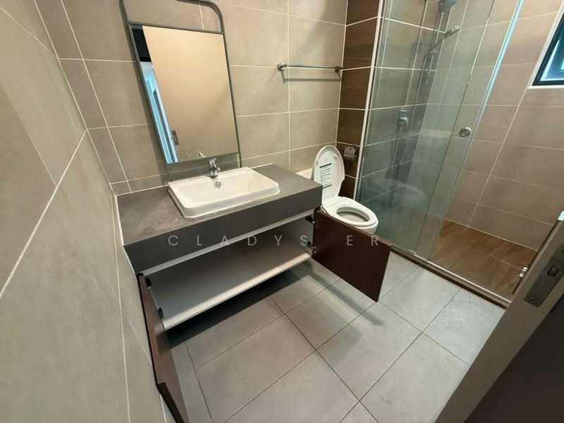 Kondominium untuk Disewa di Hillcrest Heights - Cladys Er - Bathroom - PropertyGuru.com.my