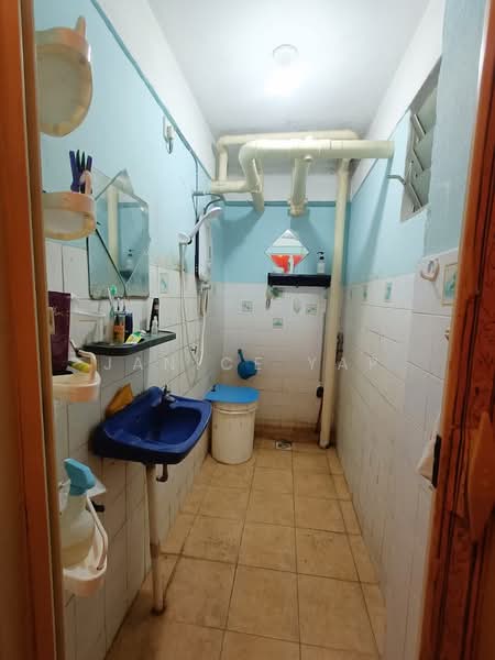 Rumah Flat untuk Dijual di Taman Ampang Mewah - Janice Yap - Bathroom - PropertyGuru.com.my