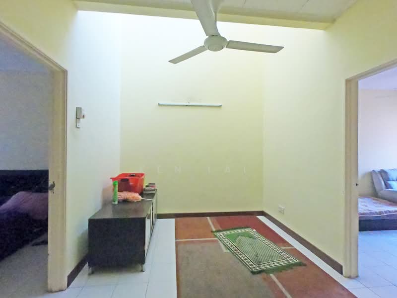 2-storey Terraced House for Sale in U8, Taman Bukit Jelutong (Shah Alam) - Ken Lai - Interior - PropertyGuru.com.my