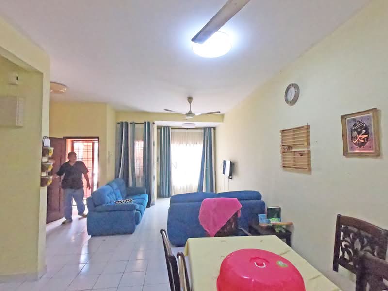 2-storey Terraced House for Sale in U8, Taman Bukit Jelutong (Shah Alam) - Ken Lai - Living Room - PropertyGuru.com.my