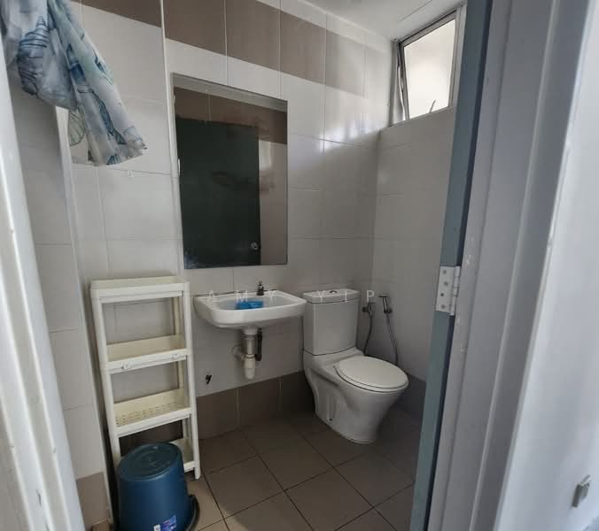 Service Residence for Sale at Menara Rajawali - Amy Yip - Bathroom - PropertyGuru.com.my