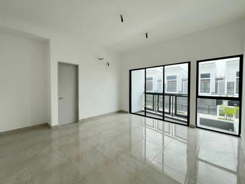 2-storey Terraced House for Sale in Bandar Rimbayu (Telok Panglima Garang) - Elyn Soo - Living Room - PropertyGuru.com.my