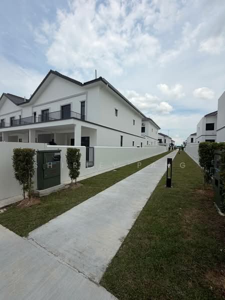 Rumah Kluster untuk Dijual di Eco Botanic (Iskandar Puteri (Nusajaya)) - Shirley Pang - Exterior - PropertyGuru.com.my