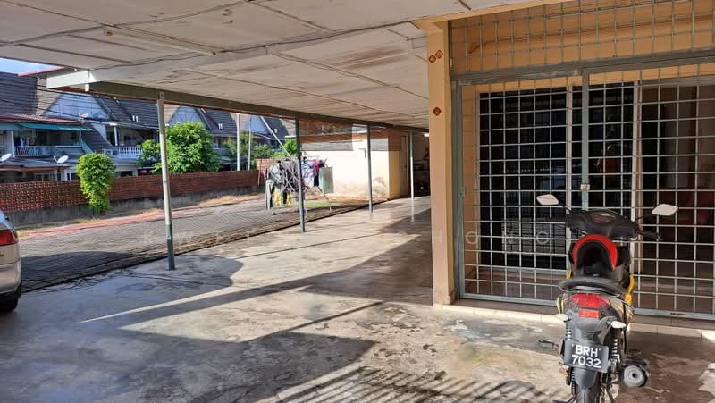 Rumah Bandar untuk Dijual di Taman Bukit Teratai (Ampang) - Kweenie Chong - Exterior - PropertyGuru.com.my