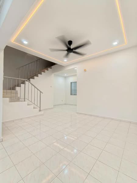 Rumah Teres 2 Tingkat untuk Dijual di Bandar Seri Alam (Masai) - Jovel Lim - Living Room - PropertyGuru.com.my