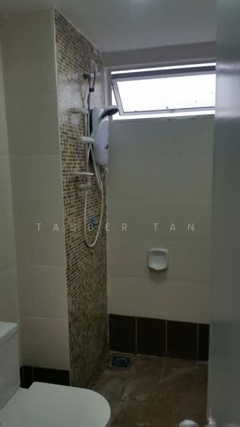 Kondominium untuk Dijual di Suasana Lumayan - Tabber Tan - Bathroom - PropertyGuru.com.my