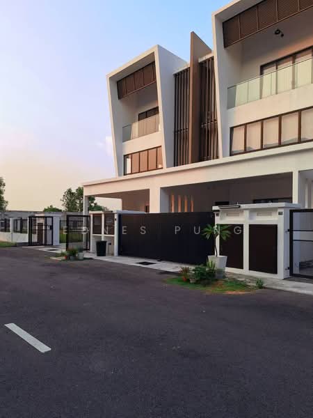 2.5-storey Terraced House for Sale in Puchong (Selangor) - EDNES PUNG - PropertyGuru.com.my