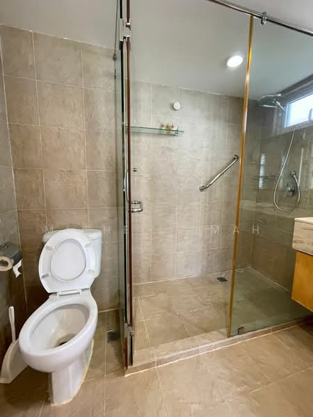 Servis Apartment untuk Dijual di Sri Sayang - Michelle Mah - Bathroom - PropertyGuru.com.my