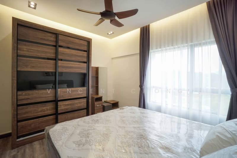 Kondominium untuk Dijual di Kingfisher Inanam Condominium - Vincent Chong - Master Bedroom - PropertyGuru.com.my