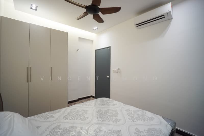 Kondominium untuk Dijual di Kingfisher Inanam Condominium - Vincent Chong - Bedroom 2 - PropertyGuru.com.my