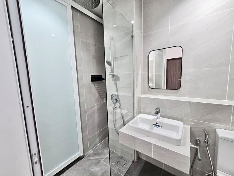 Condominium for Rent at Codrington Residence - Quvee Ooi - Bathroom - PropertyGuru.com.my