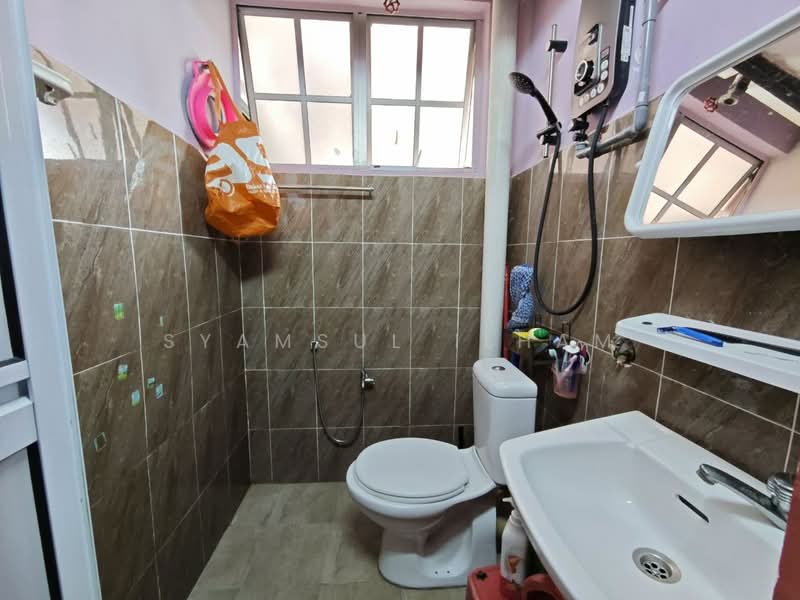 Pangsapuri untuk Dijual di Apartment Ruby - Syamsul Ilham - Bathroom - PropertyGuru.com.my