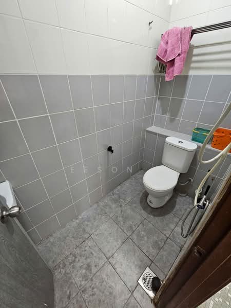 Rumah Teres 2 Tingkat untuk Dijual di Taman Sri Ramal (Kajang) - Eeson . - Bathroom - PropertyGuru.com.my