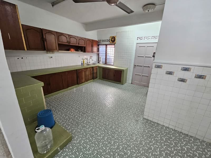 Rumah Teres 2 Tingkat untuk Dijual di Taman Sri Ramal (Kajang) - Eeson . - Kitchen - PropertyGuru.com.my