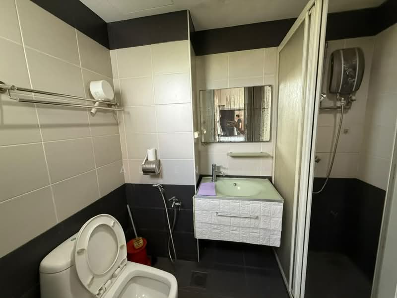 Condominium for Sale at Paradesa Tropika II - Alven Lim - Bathroom - PropertyGuru.com.my