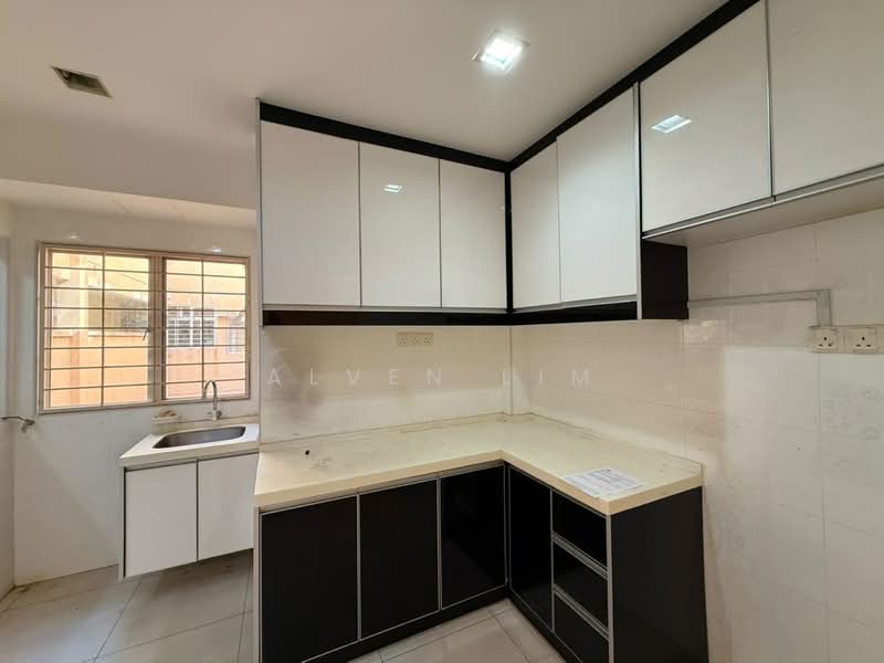 Condominium for Sale at Paradesa Tropika II - Alven Lim - Kitchen - PropertyGuru.com.my