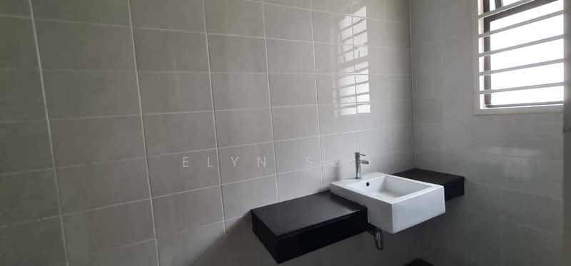 2-storey Terraced House for Sale in Alam Impian (Shah Alam) - Elyn Soo - Bathroom - PropertyGuru.com.my