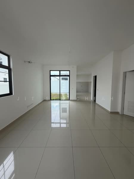 Rumah Teres 2-Tingkat untuk Dijual di Eco Botanic 2 (Iskandar Puteri (Nusajaya)) - Jit Sin Cheah - Living Room - PropertyGuru.com.my
