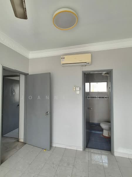 Apartment for Sale at Kenanga Apartments - Joanne Wong - Bathroom - PropertyGuru.com.my