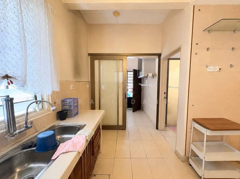 Rumah Teres 2 Tingkat untuk Dijual di Kota Kemuning (Shah Alam) - Ashraff Daniel - Kitchen - PropertyGuru.com.my