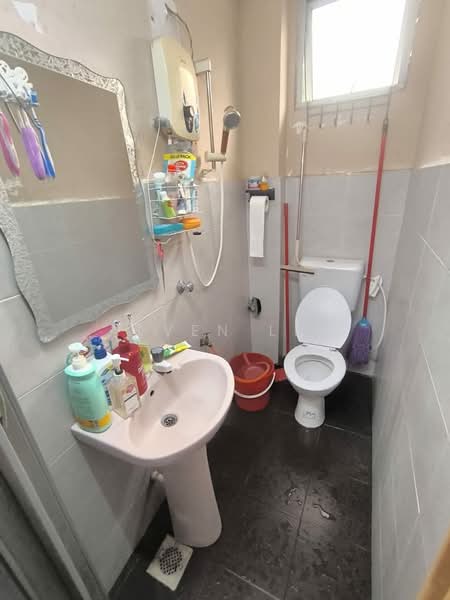Rumah Teres 2 Tingkat untuk Dijual di Selayang (Selangor) - Alven Lim - Bathroom - PropertyGuru.com.my