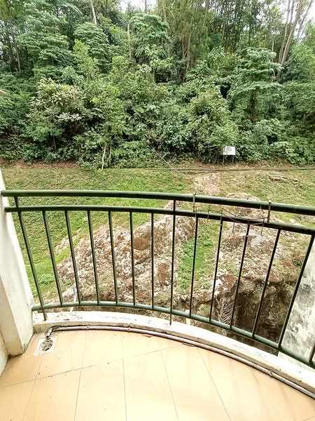Pangsapuri untuk Disewa di Ixora - Andy Gan - Balcony - PropertyGuru.com.my