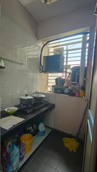 Condominium for Sale at Alpha Villa - Annie How - Kitchen - PropertyGuru.com.my