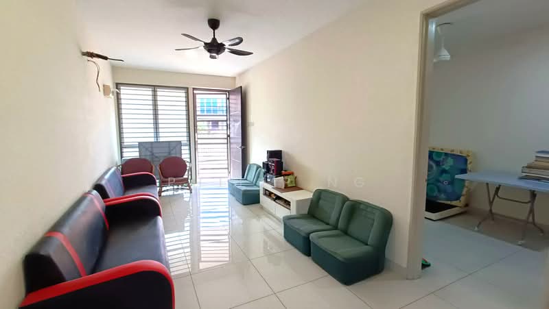 Rumah Bandar untuk Dijual di Kajang (Selangor) - Philip Ng - Living Room - PropertyGuru.com.my