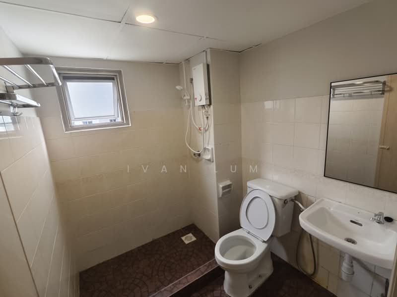 Kondominium untuk Disewa di Pantai Hillpark 2 - Ivan Lum - Bathroom - PropertyGuru.com.my