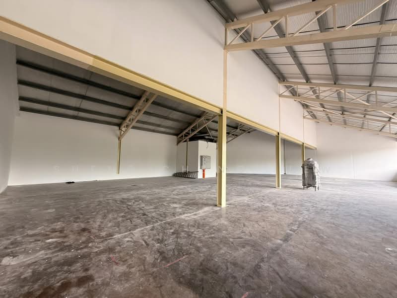 Shop for Rent in Taman Gaya (Ulu Tiram) - Sheng Cheng Tiew - Interior - PropertyGuru.com.my