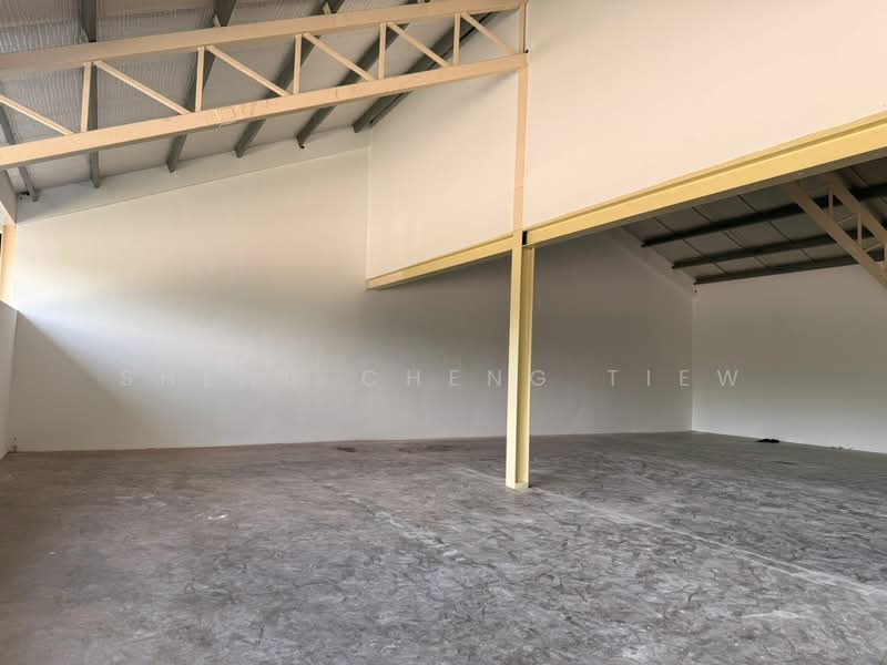 Shop for Rent in Taman Gaya (Ulu Tiram) - Sheng Cheng Tiew - Interior - PropertyGuru.com.my