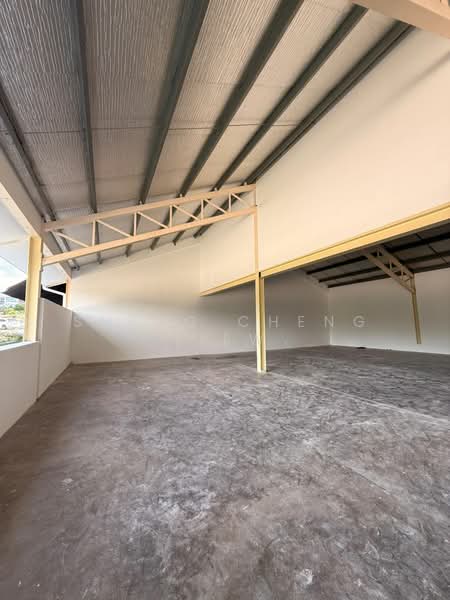 Shop for Rent in Taman Gaya (Ulu Tiram) - Sheng Cheng Tiew - Interior - PropertyGuru.com.my
