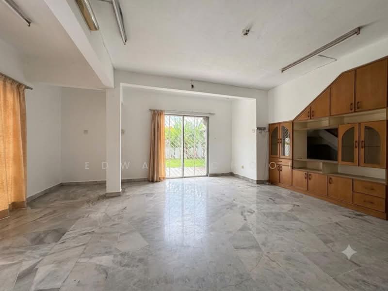 Rumah Teres 2 Tingkat untuk Dijual di Taman Minang (Cheras) - Edward Chooi - Living Room - PropertyGuru.com.my