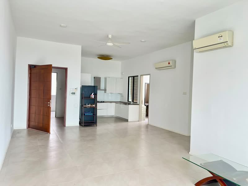 Condominium for Sale at Mira Residence - Quvee Ooi - Living Room - PropertyGuru.com.my