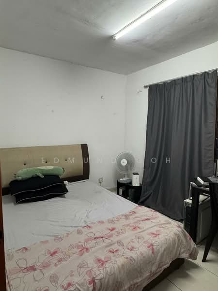 Pangsapuri untuk Dijual di Damansara Bistari - Edmund Goh - Bedroom - PropertyGuru.com.my