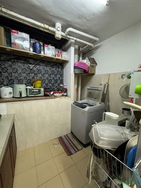 Pangsapuri untuk Dijual di Damansara Bistari - Edmund Goh - Kitchen - PropertyGuru.com.my