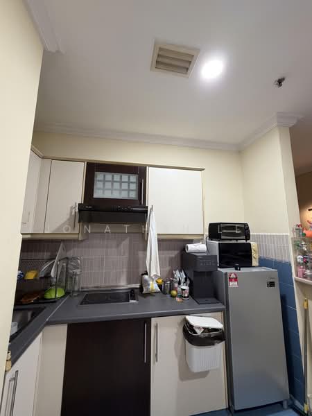 Service Residence for Rent at Holiday Place (D-Villa Residence) - Jonathan Lee - Kitchen - PropertyGuru.com.my