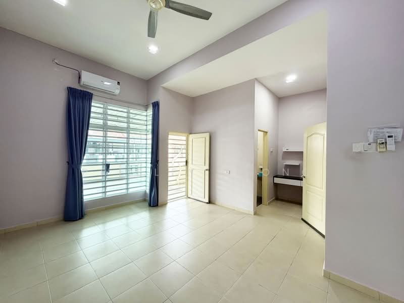 2-storey Terraced House for Rent in Kampar (Perak) - Presley Chong - Living Room - PropertyGuru.com.my
