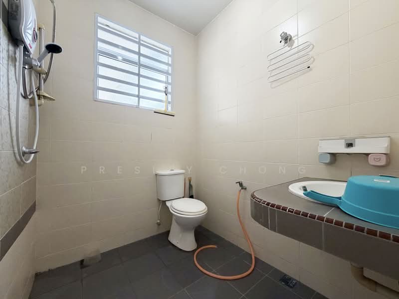 2-storey Terraced House for Rent in Kampar (Perak) - Presley Chong - Bathroom - PropertyGuru.com.my