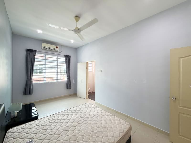 2-storey Terraced House for Rent in Kampar (Perak) - Presley Chong - Bedroom - PropertyGuru.com.my