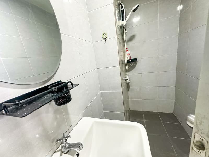 Kondominium untuk Disewa di The Edge Residence - Michelle Ng - Bathroom - PropertyGuru.com.my
