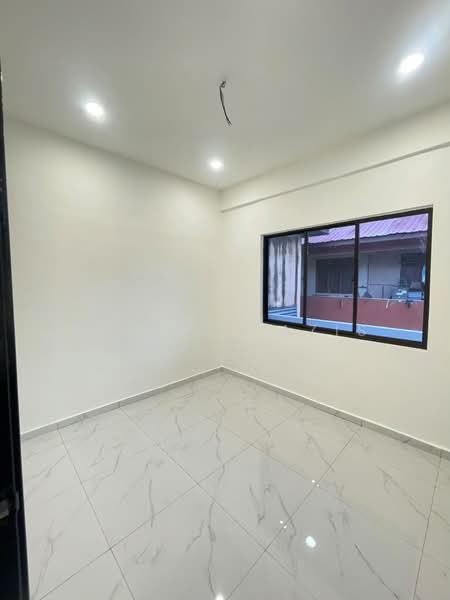 Rumah Teres untuk Dijual di Taman Bukit Kempas (Tampoi) - ALHAFIZ AZIS - Interior - PropertyGuru.com.my