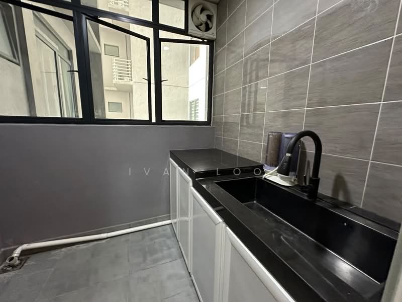 Kondominium untuk Disewa di Legend Heights - Ivan Loo - Balcony - PropertyGuru.com.my