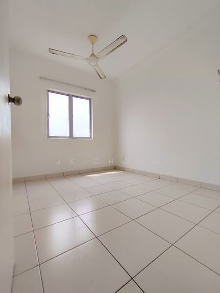Pangsapuri untuk Disewa di Karisma @ Eco Majestic - JX Chong - Bedroom - PropertyGuru.com.my