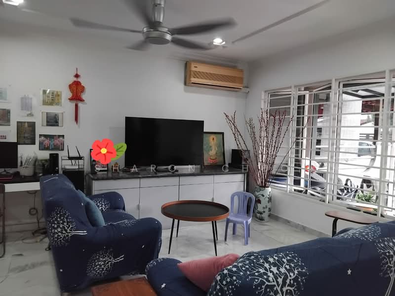 Rumah Teres untuk Dijual di Usj 18 (Subang Jaya) - Sharon Choo - Living Room - PropertyGuru.com.my