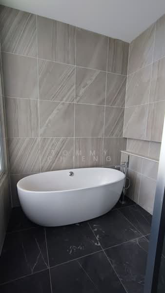 Bungalow for Sale in Eco Majestic (Semenyih) - TOMMY CHIENG - Bathroom - PropertyGuru.com.my