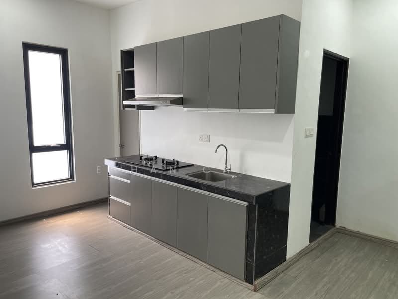 Office for Rent in Taman Serdang Perdana (Seri Kembangan) - Ethan Chong - Kitchen - PropertyGuru.com.my