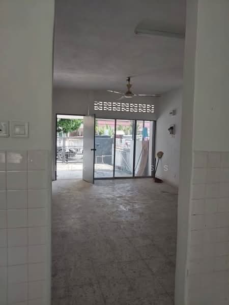2-storey Terraced House for Sale in Taman Sri Rampai (Wangsa Maju) - Luke Ross - Interior - PropertyGuru.com.my