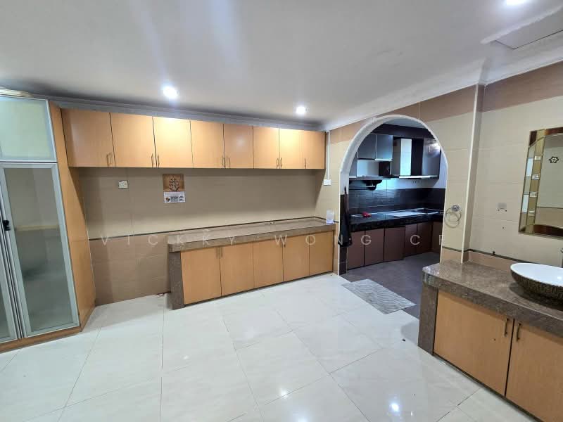 2-storey Terraced House for Sale in Taman Puncak Jalil (Seri Kembangan) - Vickky Wong CF - Kitchen - PropertyGuru.com.my