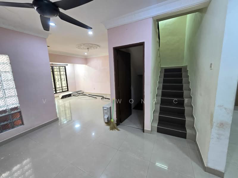 2-storey Terraced House for Sale in Taman Puncak Jalil (Seri Kembangan) - Vickky Wong CF - Interior - PropertyGuru.com.my